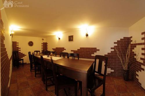 Pensiunea Boema Piatra Neamţ Esterno foto